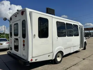 2009 Ford Econoline E-450