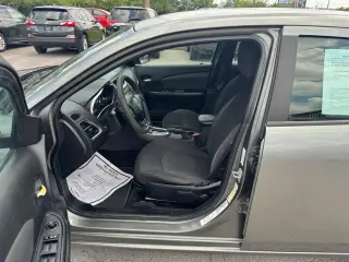 2012 Dodge Avenger 4dr Sdn SE