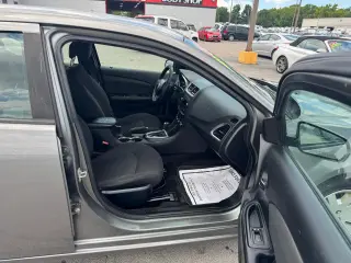 2012 Dodge Avenger 4dr Sdn SE