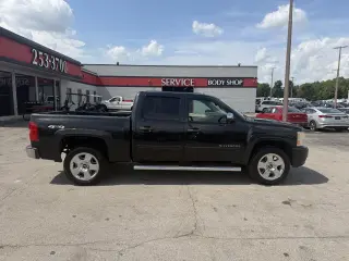 2009 Chevrolet Silverado 1500 4WD Crew Cab 143.5" LT