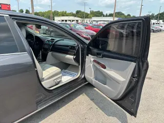 2012 Toyota Camry 4dr Sdn I4 Auto XLE (Natl)