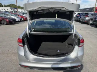2017 Ford Fusion SE FWD