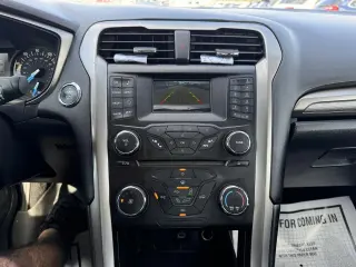 2017 Ford Fusion SE FWD