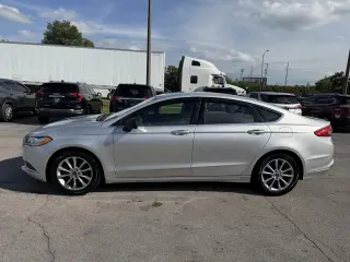 2017 Ford Fusion SE FWD