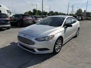 2017 Ford Fusion SE FWD