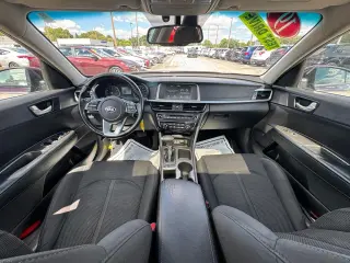 2019 Kia Optima LX Auto