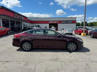 2019 Kia Optima LX Auto