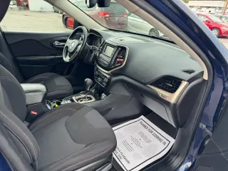 2015 Jeep Cherokee 4WD 4dr Latitude
