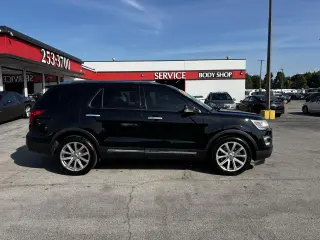 2017 Ford Explorer Limited FWD
