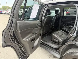 2017 GMC Acadia SLT
