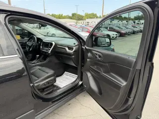 2017 GMC Acadia SLT