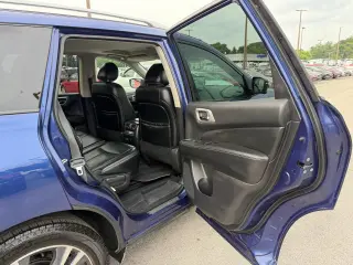 2019 Nissan Pathfinder Platinum