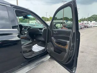 2015 Chevrolet Suburban 4WD 4dr LT