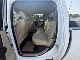 2014 RAM 1500 4WD Crew Cab 140.5" Laramie