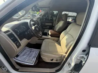2014 RAM 1500 4WD Crew Cab 140.5" Laramie
