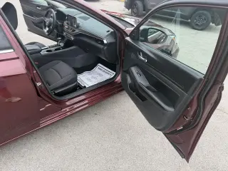 2024 Nissan Altima 2.5 SV Sedan