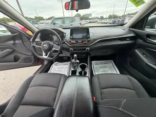 2024 Nissan Altima 2.5 SV Sedan