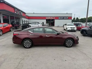 2024 Nissan Altima 2.5 SV Sedan