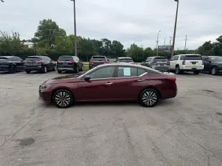 2024 Nissan Altima 2.5 SV Sedan