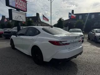 2025 Toyota Camry Hybrid XLE