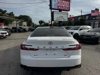 2025 Toyota Camry Hybrid XLE