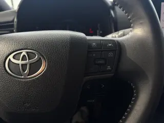 2025 Toyota Camry Hybrid XLE