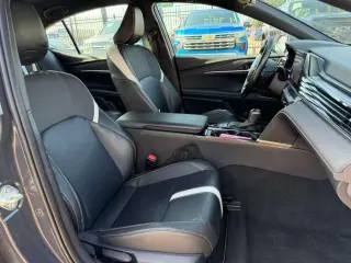 2025 Toyota Camry Hybrid SE