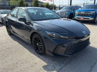 2025 Toyota Camry Hybrid SE
