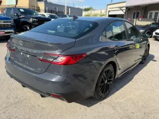 2025 Toyota Camry Hybrid SE