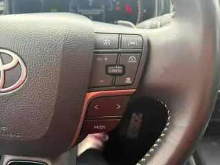 2025 Toyota Camry Hybrid SE