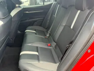 2025 Toyota Camry Hybrid SE