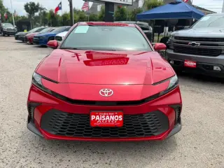 2025 Toyota Camry Hybrid SE