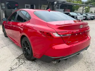 2025 Toyota Camry Hybrid SE