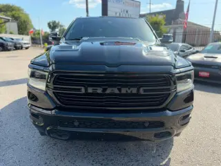 2022 RAM 1500 Laramie Crew Cab SWB 4WD