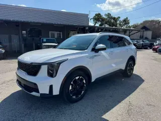 2024 Kia Sorento S 2WD