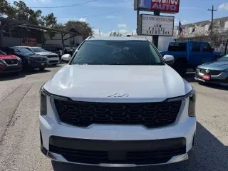 2024 Kia Sorento S 2WD