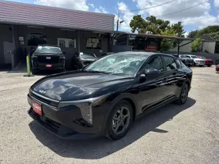 2025 Kia K4 LX