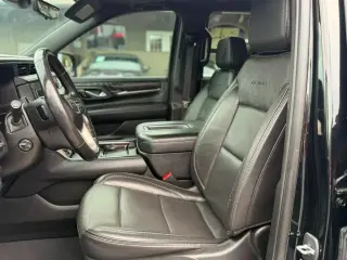 2023 GMC Yukon Denali 2WD