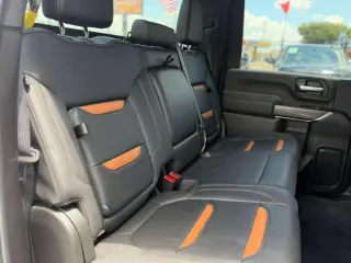 2022 GMC Sierra 2500HD AT4 Crew Cab 4WD