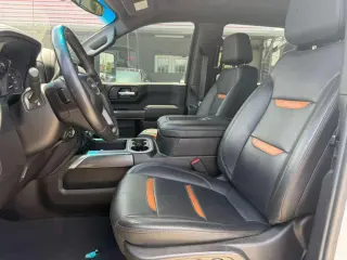 2022 GMC Sierra 2500HD AT4 Crew Cab 4WD