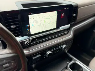 2022 GMC Sierra 1500 SLT Crew Cab 4WD