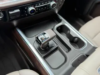 2022 GMC Sierra 1500 SLT Crew Cab 4WD