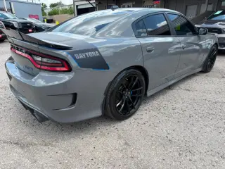 2017 Dodge Charger SRT 392