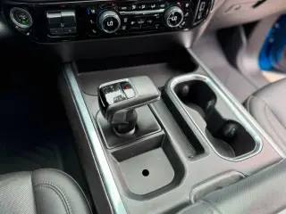 2022 Chevrolet Silverado 1500 LTZ Crew Cab 4WD