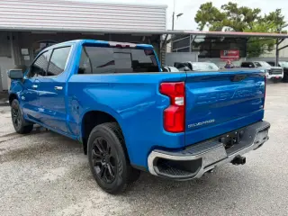 2022 Chevrolet Silverado 1500 LTZ Crew Cab 4WD