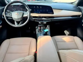 2024 Cadillac XT4 Luxury