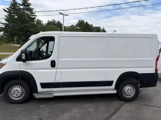 2025 RAM Promaster 2500 Low Roof