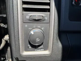 2015 RAM 1500 Tradesman Crew Cab SWB 4WD