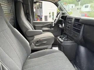 2025 GMC Savana G2500 Cargo