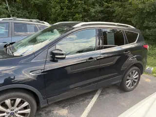 2017 Ford Escape Titanium 4WD